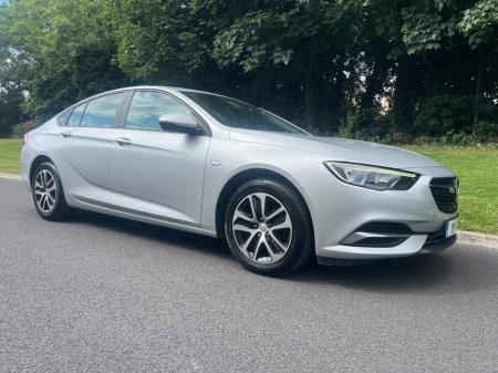 2018 Opel Insignia 1.6 (110PS) Turbo D ecoTEC SC €8,950 thumbnail