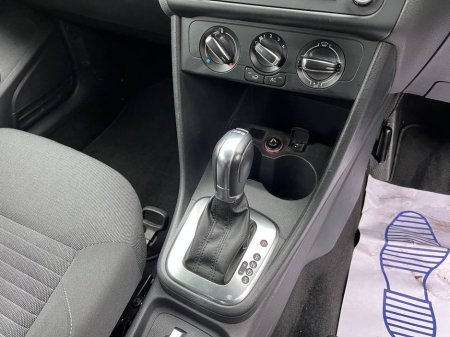 2013 Volkswagen Polo COMFORTLINE 1.2 TSI // SERVICE HISTORY // AIR CONDITIONING // 2 KEYS €8,950 thumbnail