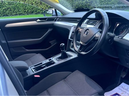 2019 Volkswagen Passat CL 2.0 TDI MANUAL 6SPEED FWD 150HP 4DR €17,900 thumbnail