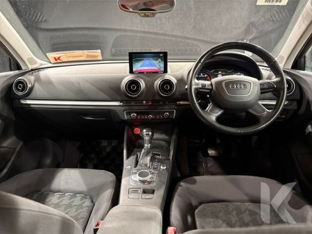 2015 Audi A3 SALOON AUTOMATIC 1.4L TFSI - A/C HEATING CONTROLS - REVERSE CAMERA - CRUISE CONTROL - UPGRADED ALLOY WHEELS €15,950 thumbnail