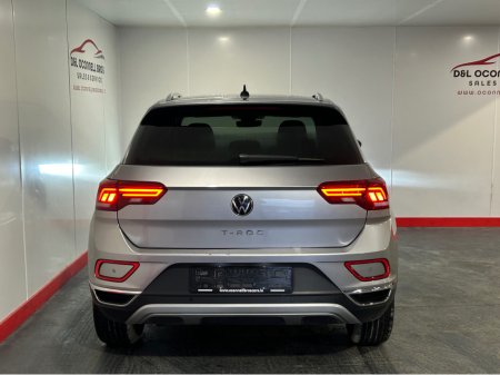 2023 Volkswagen T-Roc STYLE 1.5 TSI D7F 150HP €29,950 thumbnail