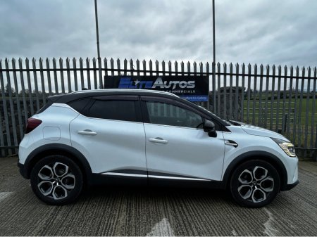 2021 Renault Captur TCE Automatic 1.2 €20,995 thumbnail