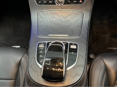 2020 Mercedes-Benz E Class €32950 2020 MERCEDES-BENZ E350 e AV SP 2.0 AUTOMATIC / CRUISE CONTROL / 360° CAMERA / PADDLE SHIFTERS / ELECTRIC MEMORY & HEATED SEATS €32,950 thumbnail