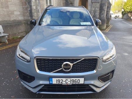 2019 Volvo XC90 - view 2