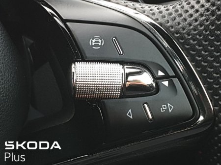 2022 Skoda Octavia RS 1.4TSI 245bhp DSG €35,950 thumbnail