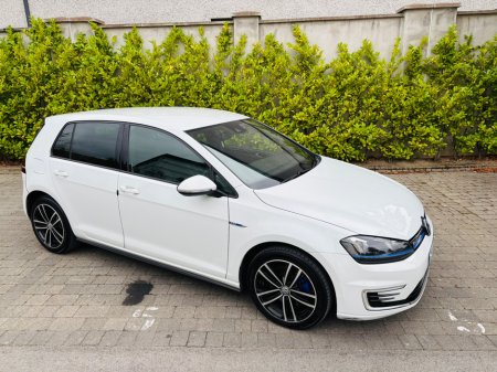 2016 Volkswagen Golf 