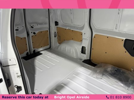 2026 Opel Vivaro 1.5 Diesel Komfort €34,950 thumbnail