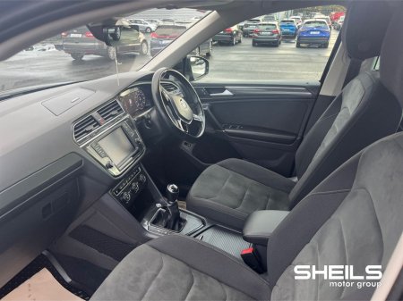 2017 Volkswagen Tiguan - thumbnail 5