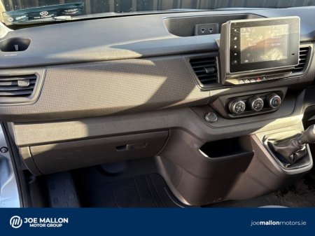 2025 Renault Trafic - thumbnail 4