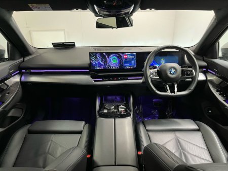 2024 BMW 5 Series - thumbnail 2