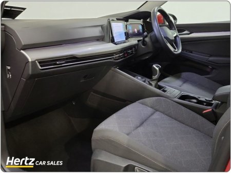 2024 Volkswagen Golf LIFE 110HP Petrol Manual €25,995 thumbnail
