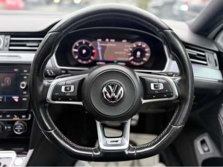 2018 Volkswagen Passat 2.0 TDI R-LINE AUTO*FULL SERVICE HISTORY* €21,995 thumbnail