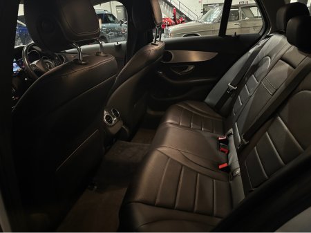 2016 Mercedes-Benz C Class - thumbnail 15