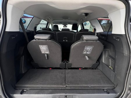 2019 Peugeot 5008 - thumbnail 17