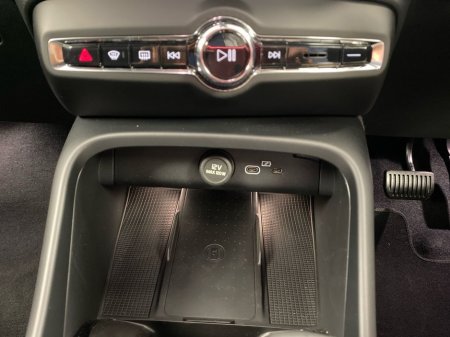 2026 Volvo EX40 - thumbnail 22