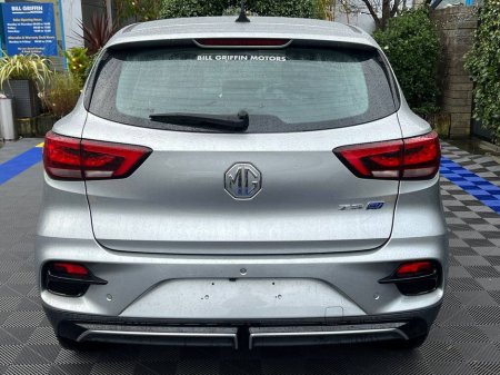 2023 MG ZS 73KWH // LONG RANGE MODEL // VERY LOW MILEAGE // APPLE CARPLAY/ANDROID AUTO €22,900 thumbnail