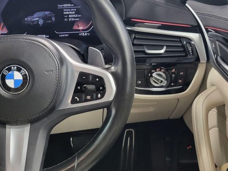 2022 BMW 5 Series - thumbnail 18