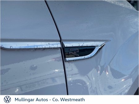 2023 Volkswagen T-Roc 2.0 TDI 116HP R-Line €32,450 thumbnail