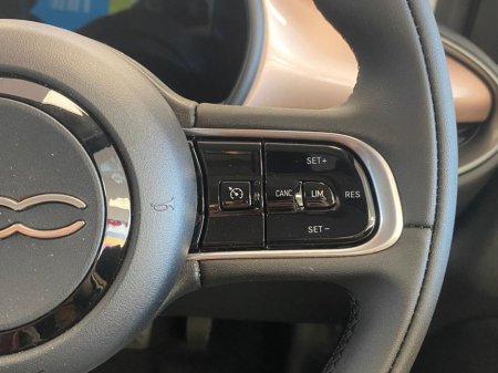 2025 Fiat 500e Icon 42KWH 3DR Auto €19,950 thumbnail