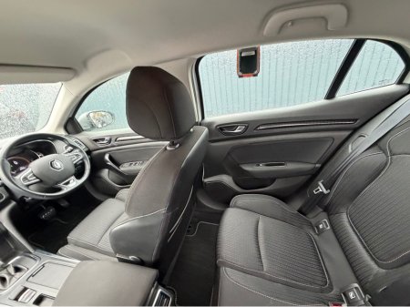 2018 Renault Megane - thumbnail 38