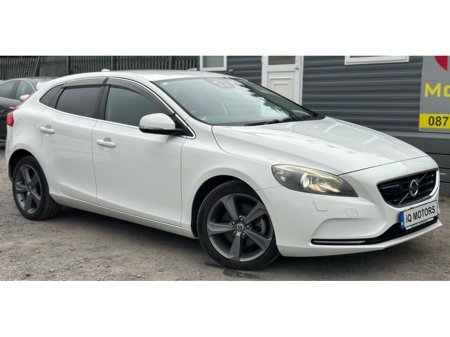 2014 Volvo V40 - thumbnail 2