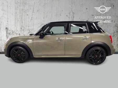 2019 MINI Hatch COOPER Cooper S Sport €19,975