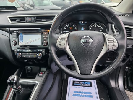 2015 Nissan Qashqai 1.2 PET SVE + GLASS ROYALE ROOF E6 4DR €14,950 thumbnail