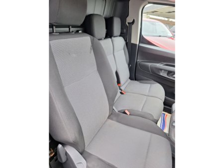 2022 Vauxhall Combo 2000 SPORTIVE TD L1H1 €13,500 thumbnail