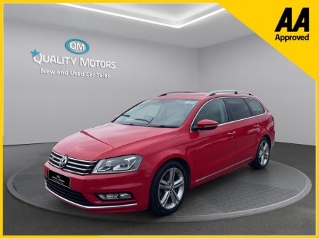 2015 Volkswagen Passat - view 3