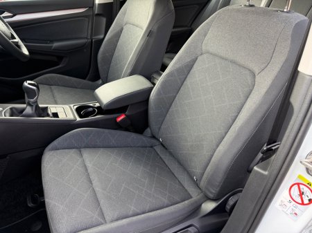 2024 Volkswagen Golf - thumbnail 8