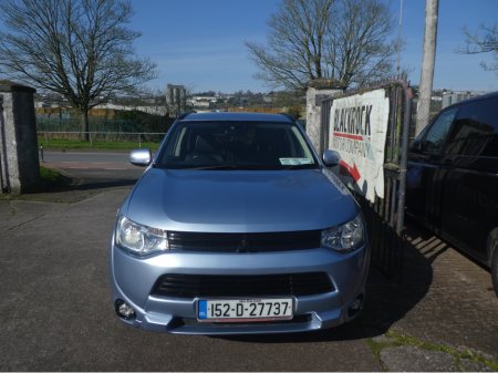 2015 Mitsubishi Outlander - thumbnail 2