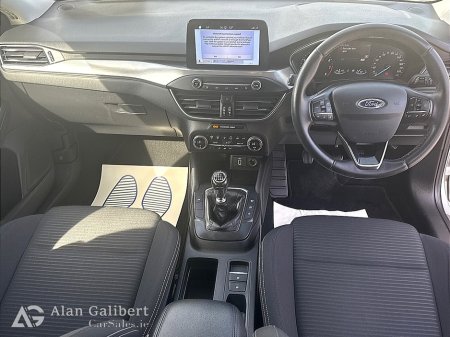 2019 Ford Focus - thumbnail 10