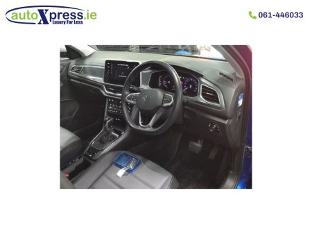 2023 Volkswagen T-Roc - thumbnail 2