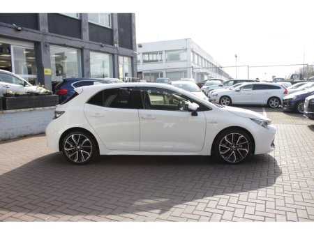 2018 Toyota Corolla - thumbnail 3