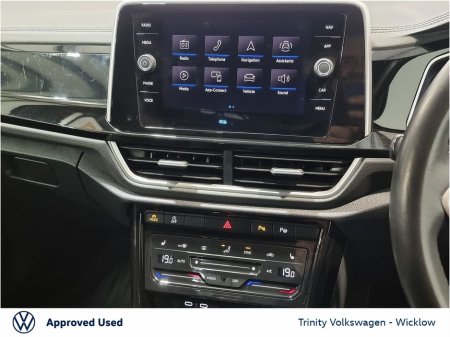 2023 Volkswagen T-Roc * R-LINE * 1.0 TSI * 110BHP * MANUAL * STUNNING SUV * TRINITY VOLKSWAGEN * €30,950 thumbnail