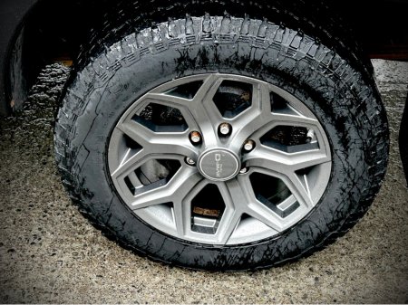 2015 Isuzu D-MAX - thumbnail 10