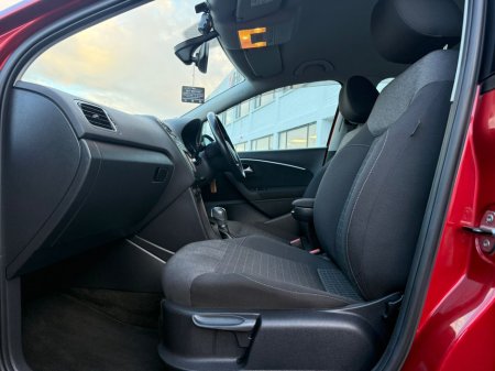 2017 Volkswagen Polo 1.2 TSI 5DR 90HP Allstar DSG €13,990 thumbnail