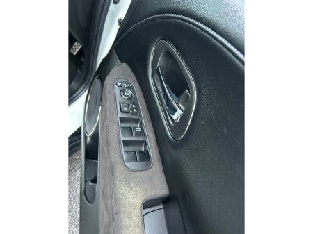 2017 Honda Vezel  €16,950 thumbnail