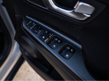 2023 Hyundai Kona 2023 Kona 1.6 Hybrid/FSH/High spec/1yr warranty €25,888 thumbnail