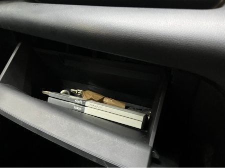 2023 Toyota Yaris - thumbnail 14