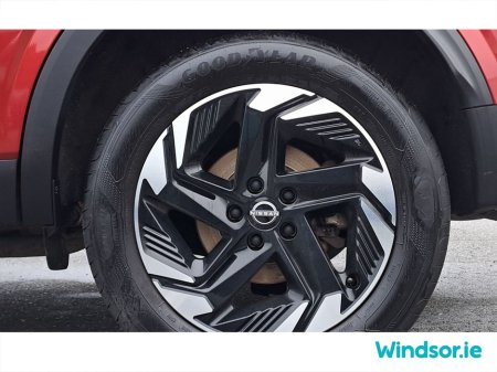 2025 Nissan Qashqai E-POWER SV €3000 Scrappage Offer €37,995 thumbnail