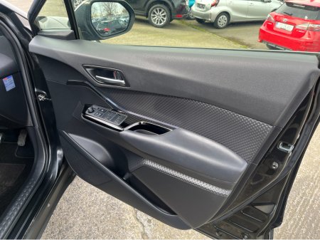 2021 Toyota C-HR - thumbnail 11