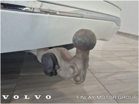 2022 Volvo XC60 B4 MHEV DSL (197hp) Inscription AWD €45,950 thumbnail