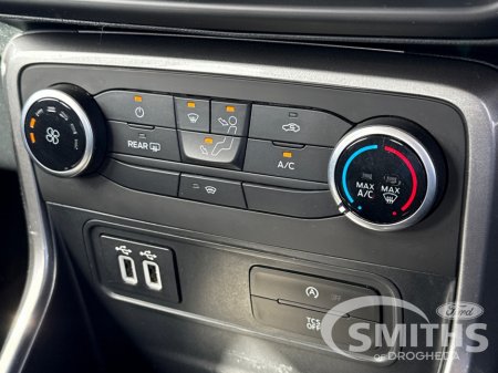 2018 Ford Ecosport - thumbnail 18