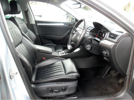 2022 Skoda Superb - thumbnail 9