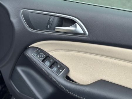 2016 Mercedes-Benz B Class LOW KMS AUTO TOP SPEC €14,950 thumbnail