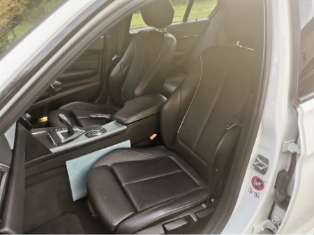 2017 BMW 3 Series - thumbnail 7