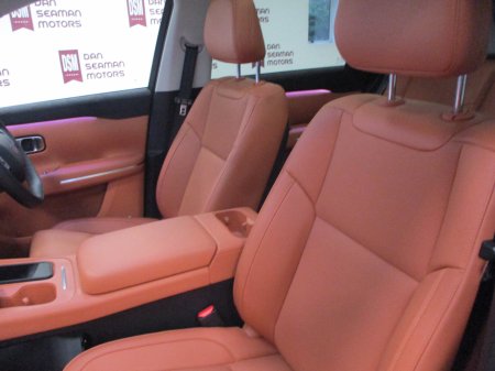 2025 Leapmotor C10 EREV 28.4kWh Design €45,950 thumbnail