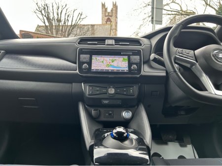 2019 Nissan Leaf - thumbnail 14