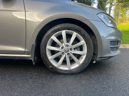 2015 Volkswagen Golf  €10,950 thumbnail